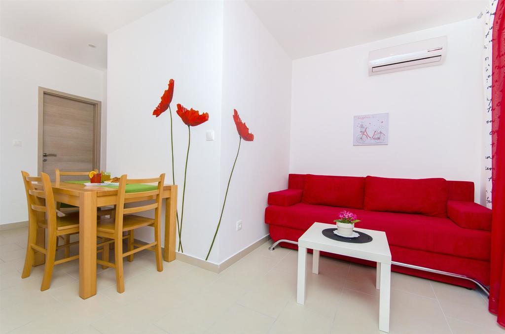 Apartments Pava Donji Okrug  Екстериор снимка