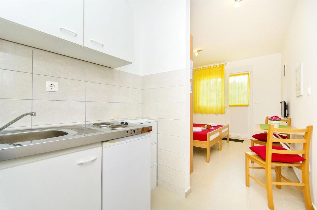 Apartments Pava Donji Okrug  Екстериор снимка